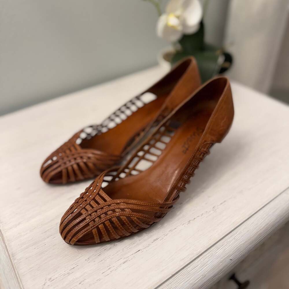 Vtg HUARACHE sandals NINE WEST 80s brown leather open toe woven high heel